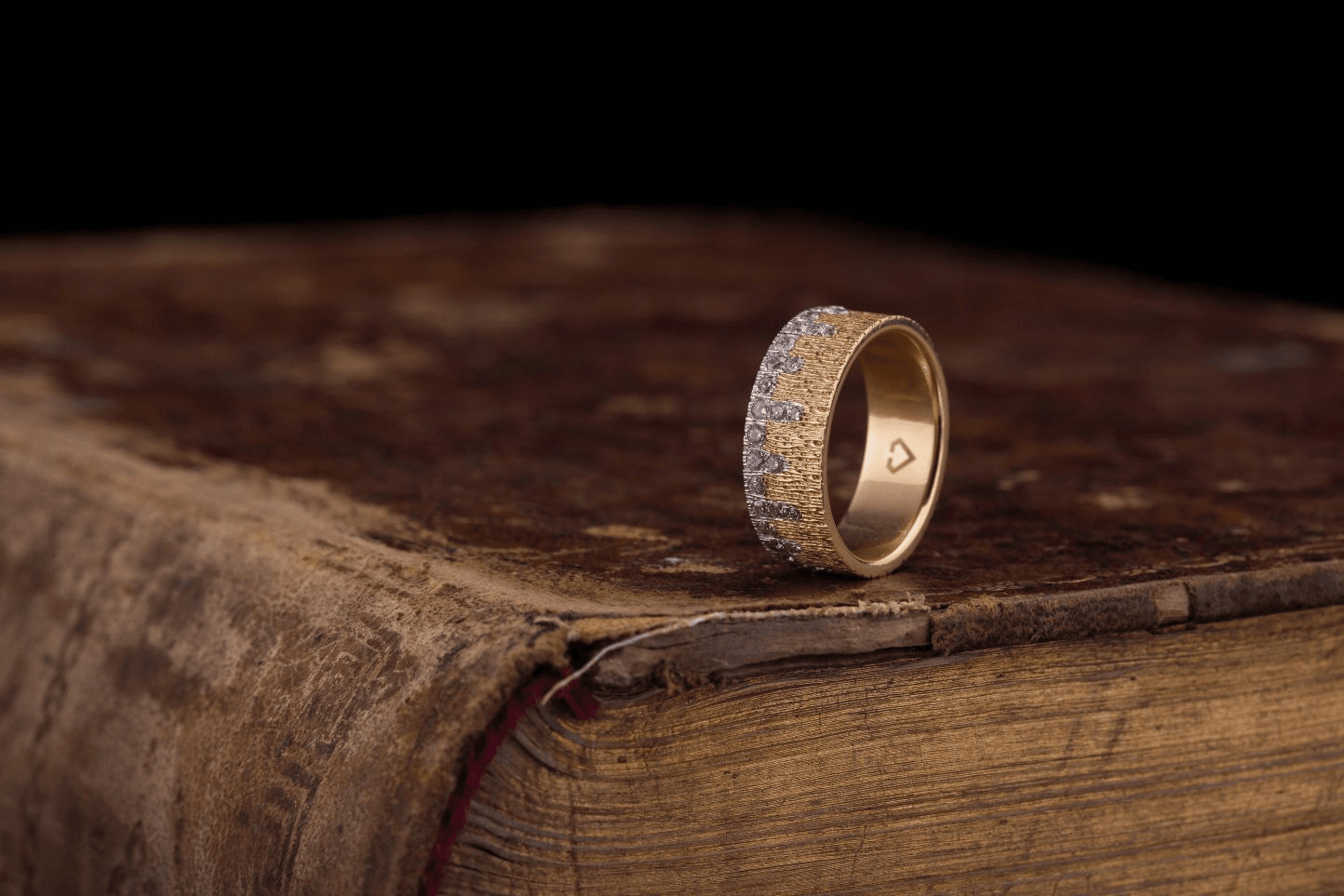 DIAMOR Diamond Gallery 